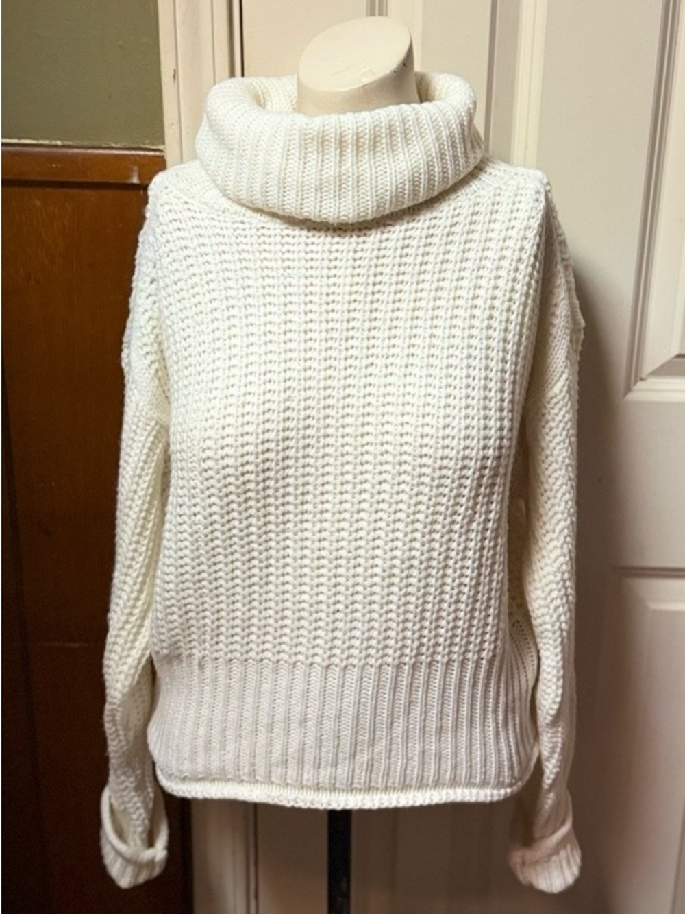 Poof Apparel ~ Women’s ~ Sweater ~ L ~ White ~ Cowl Neck ~ Knit ~ Pullover